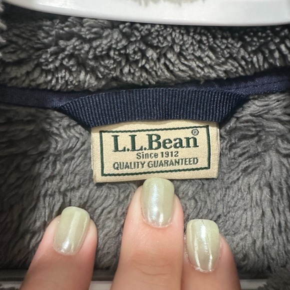 LL Bean Medium Gray Blue Sherpa Popover 1/2 Button Outerwear Fleece Fuzzy - Picture 2 of 13